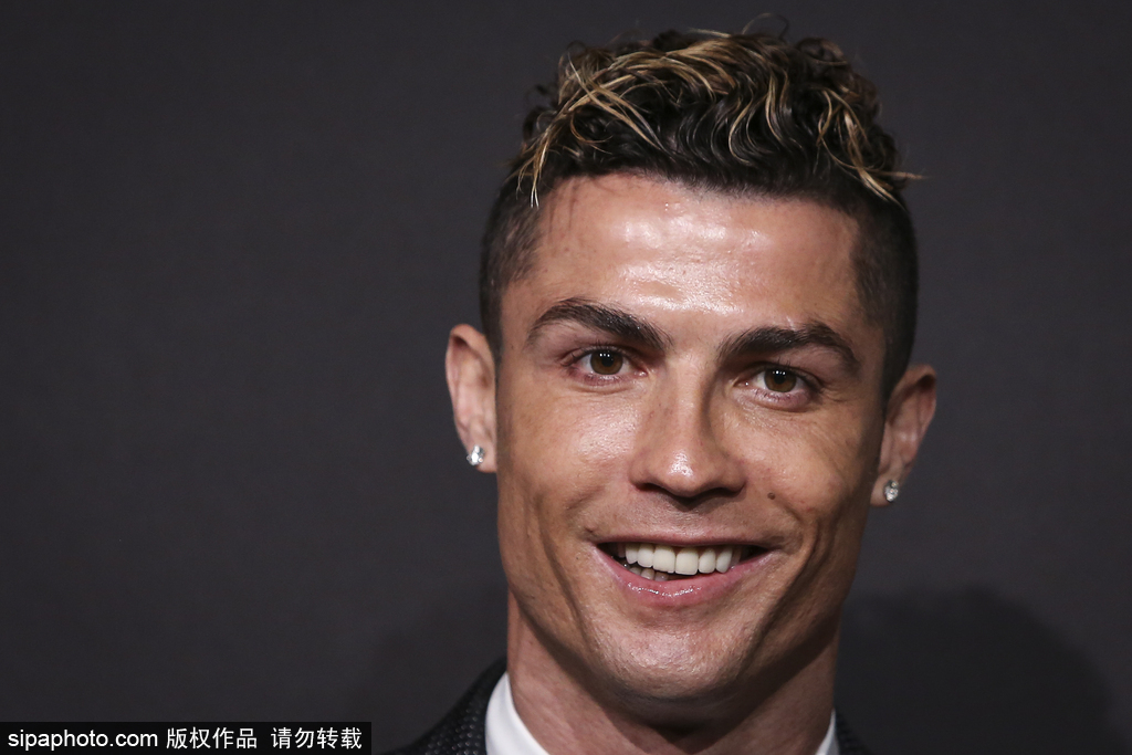 奥地利总统：阿瑙说晋级世界杯这天该是个节？夺冠了可以谈谈（奥地利总统回应阿瑙：晋级日设节为时尚早，等拿世界杯再议）