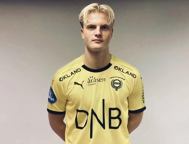 曼城替补席依然豪华（曼城替补阵容仍然强大）