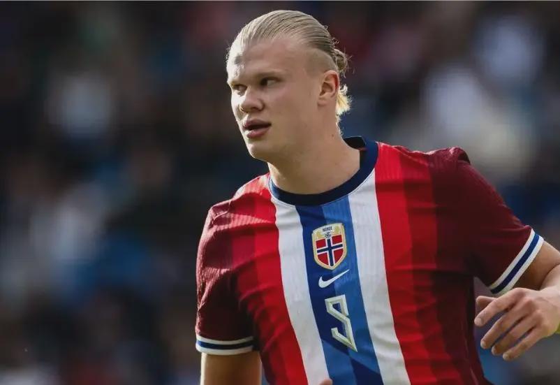 英超焦点战：利物浦主场迎战热刺,（英超重磅对决：利物浦坐镇主场迎战热刺）