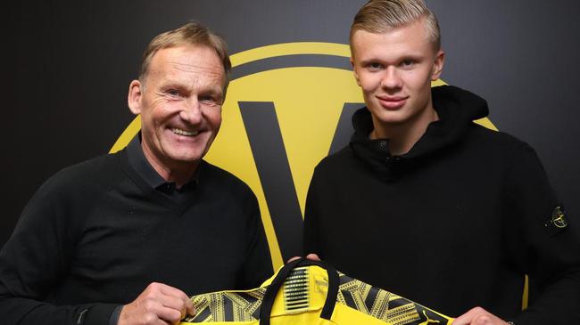 布里兰魔鬼主场迎战江原FC，1分差距定出线生死局（布里兰坐镇魔鬼主场迎战江原FC，1分之差定出线生死战）