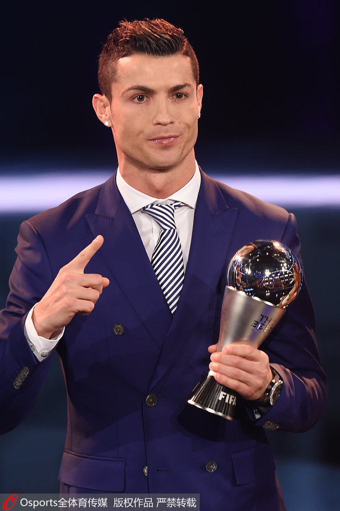 欧文快攻上篮制胜（欧文快下上篮锁定胜局）