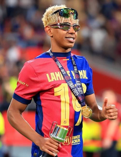 法国男篮新核心展现天赋（法国男篮新核心天赋初露锋芒）