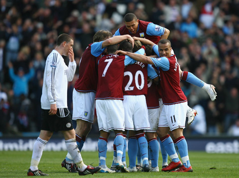 荣耀时刻，姆巴佩领取皇马11月最佳球员奖（姆巴佩荣膺皇马11月最佳球员）