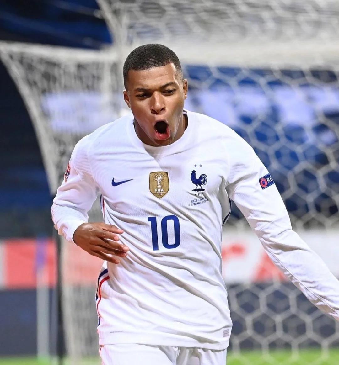 魏祥鑫：未来想出去看看，若踢出来就在外面，实在不行再回来（魏祥鑫：想出去闯闯，若能立足就留在外面，不行再回归）