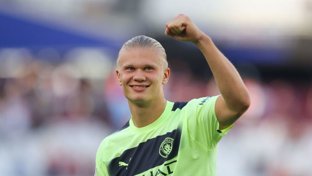 英超：曼城主场4-1大胜南安普顿（英超：曼城主场4比1轻取南安普顿）