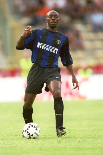 0-2大冷门！14亿豪门主场轰然倒下 5轮1胜（0-2爆冷！身价14亿豪门主场失利 近5轮仅1胜）