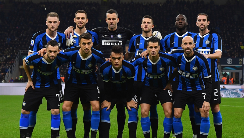 随着曼城1-2，利物浦0-3，英超最新争冠形势出炉：天助阿森纳得利（曼城1-2、利物浦0-3，英超争冠格局突变：阿森纳坐收渔利）